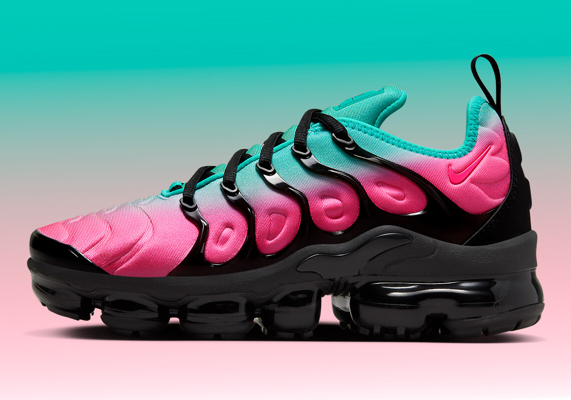 Women's Nike Air Vapormax Plus South Beach Pink Blast Clear Jade FN7175-630  | eBay